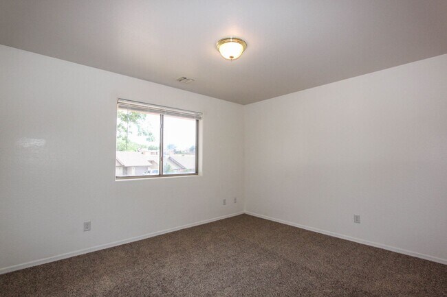 Building Photo - 7200 Spouse Dr