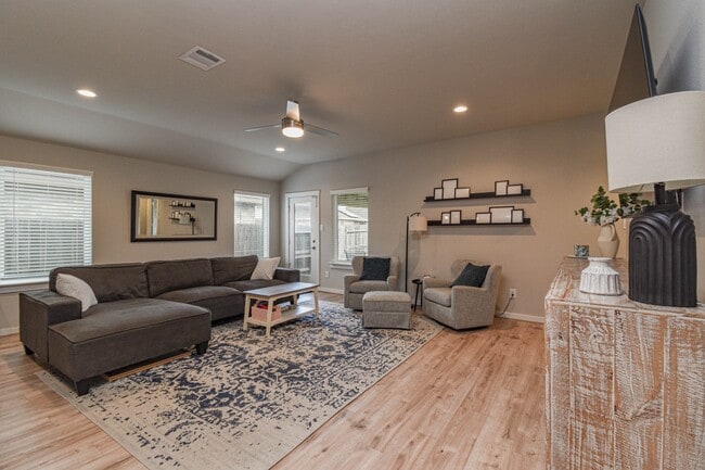 Building Photo - 13009 Oleander Bay Ln