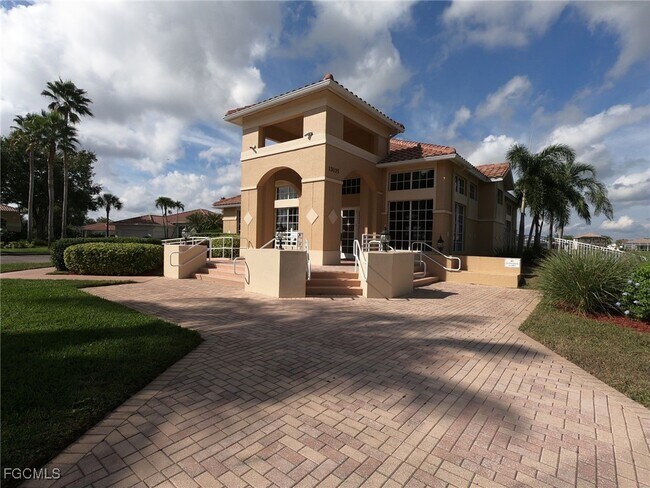 Building Photo - 11081 Lakeland Cir