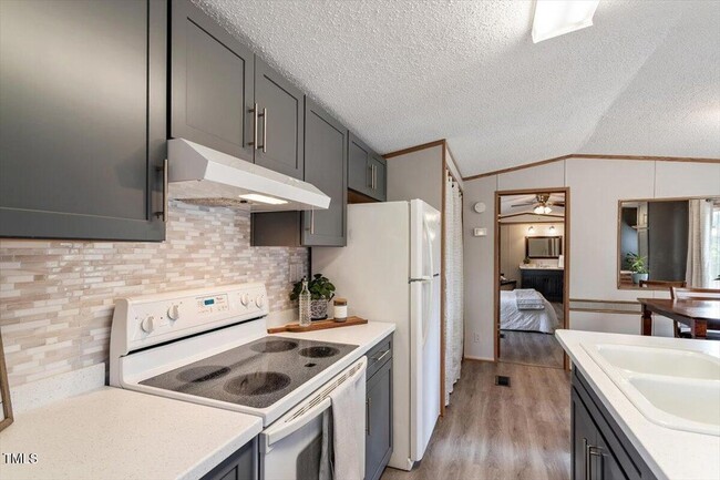 Building Photo - 10317 Giles Rd