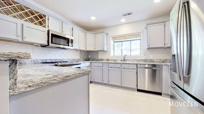 Building Photo - 7112 Key Pointe Dr