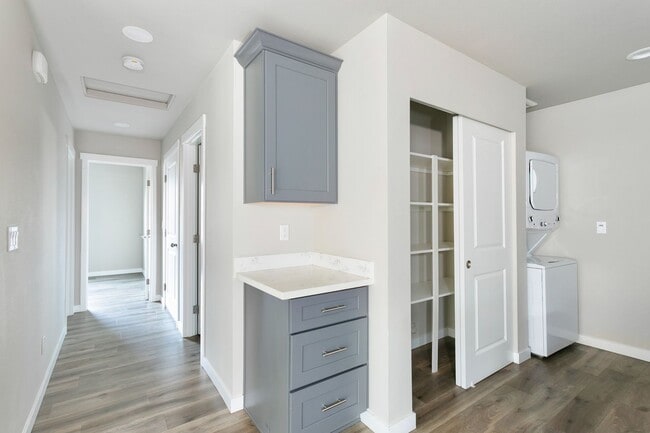 Building Photo - Charming Private 2BD/1BA DADU in Tacoma – $2,250/mo