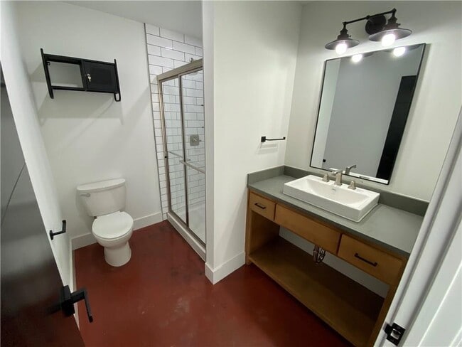 Building Photo - 111 S Main St