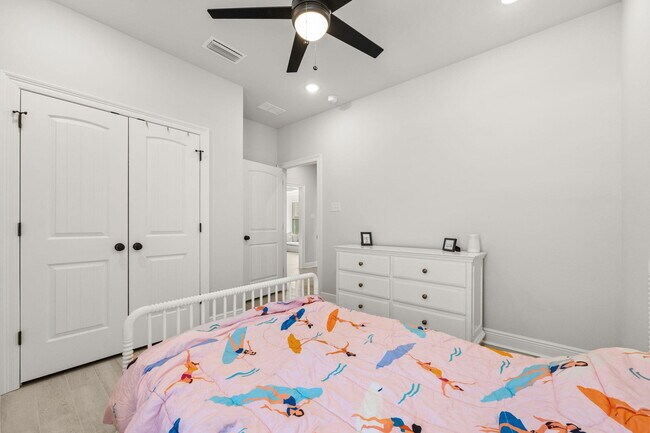 Building Photo - 22 Fawn