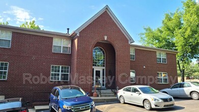 Building Photo - 1038 Brent St