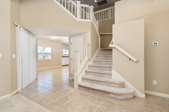 Building Photo - 2940 E Brandon Ln