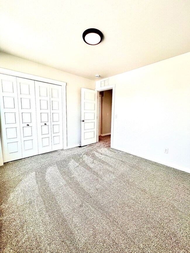 Building Photo - BRAND NEW HOME! 4 Bed/2.5 Bath plus Office and Flex Space Upstairs