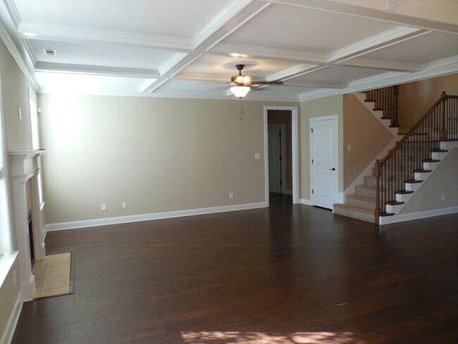 Building Photo - 812 Herrington Dr