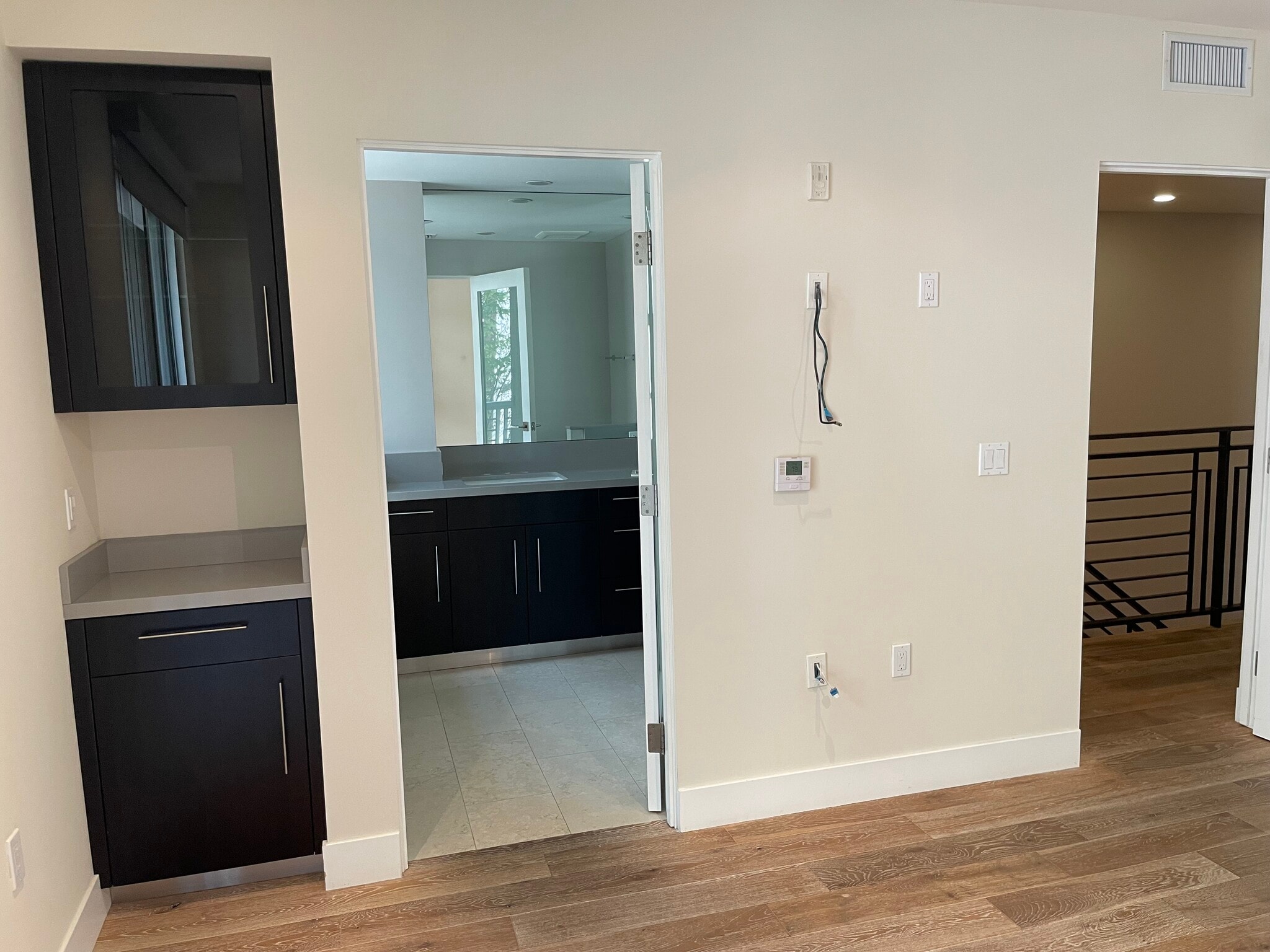 Building Photo - 1666 Greenfield Ave