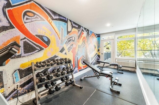 Building Photo - 43-45 W 32nd ST Unit 503