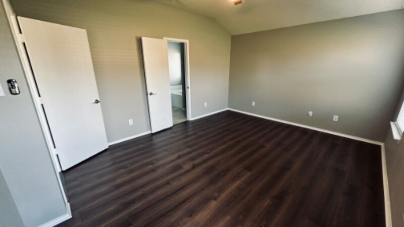 Building Photo - 1013 Chesterfield Dr