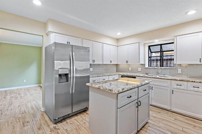 Building Photo - 10735 Kitty Brook Dr