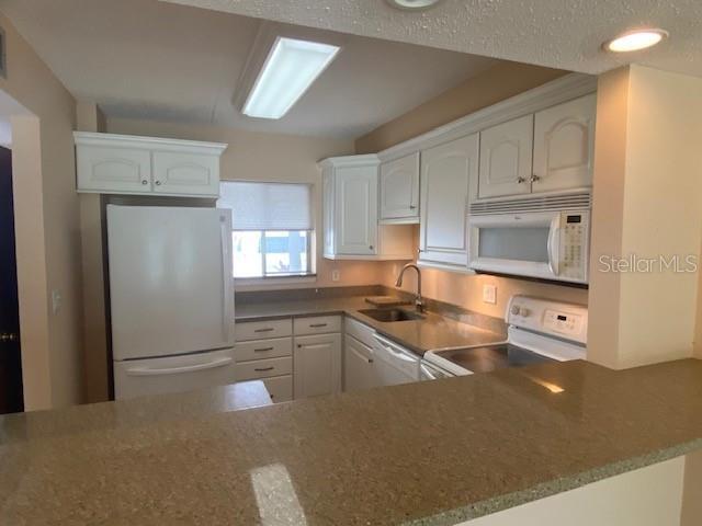 Building Photo - 845 S Gulfview Blvd