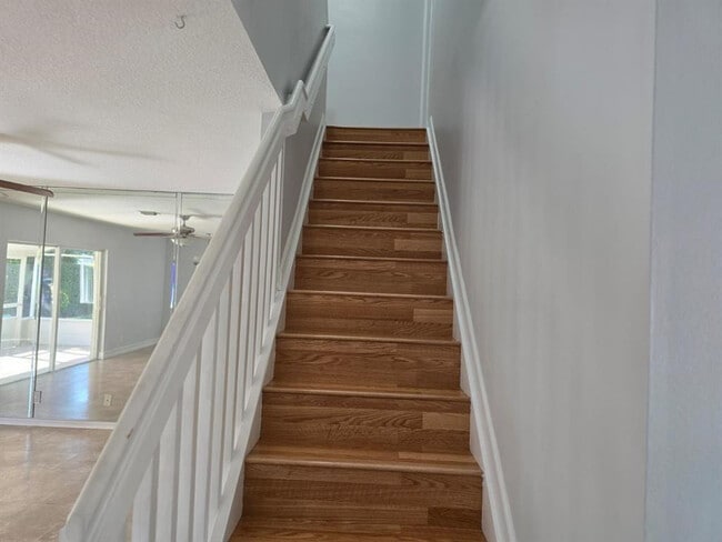 Building Photo - 4768 SW 14th Ct