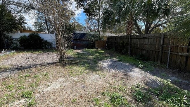 Building Photo - 10705 N Dixon Ave