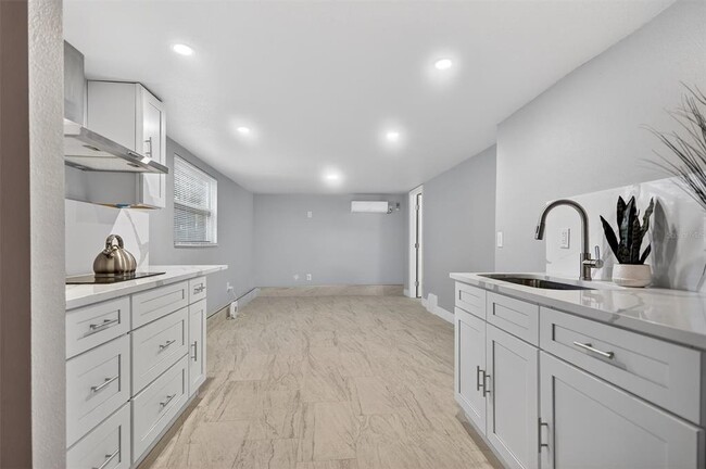 Building Photo - 917 Mack Ave