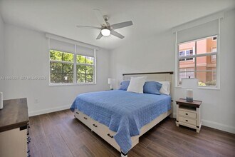 Building Photo - 19601 E Country Club Dr