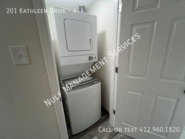 Building Photo - 201 Kathleen Dr