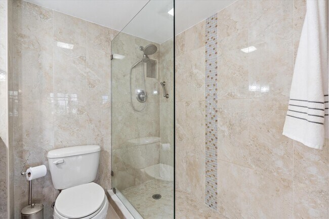 Building Photo - 3224 S Ocean Blvd