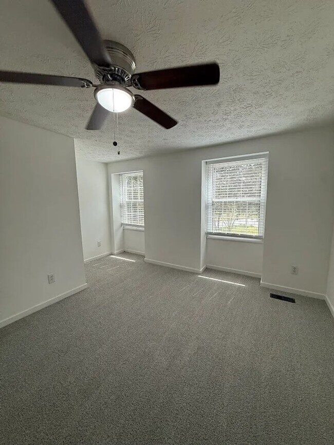 Building Photo - Spacious 4-Bedroom Home in Peachtree City! ***Get 50% Off Your First Month! Limited Time – Ends A...