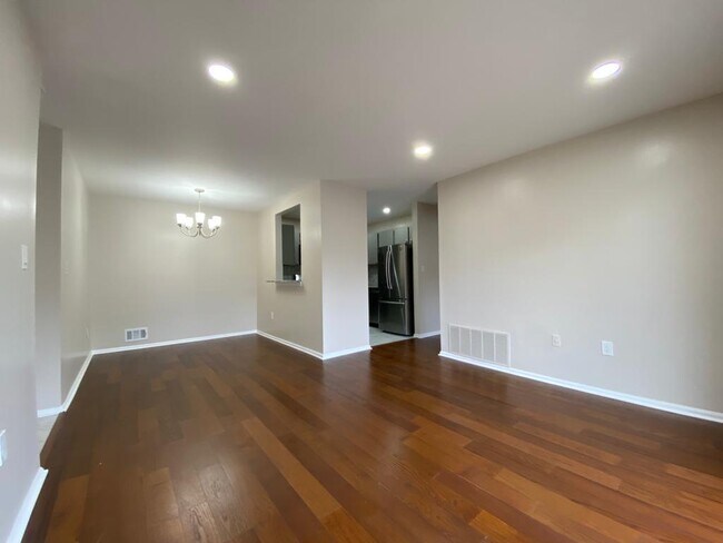 Building Photo - 94 Quince Ct