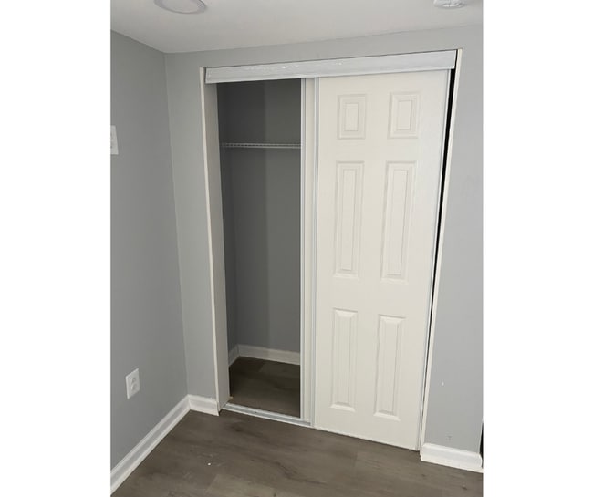 Building Photo - 2933 Presstman St