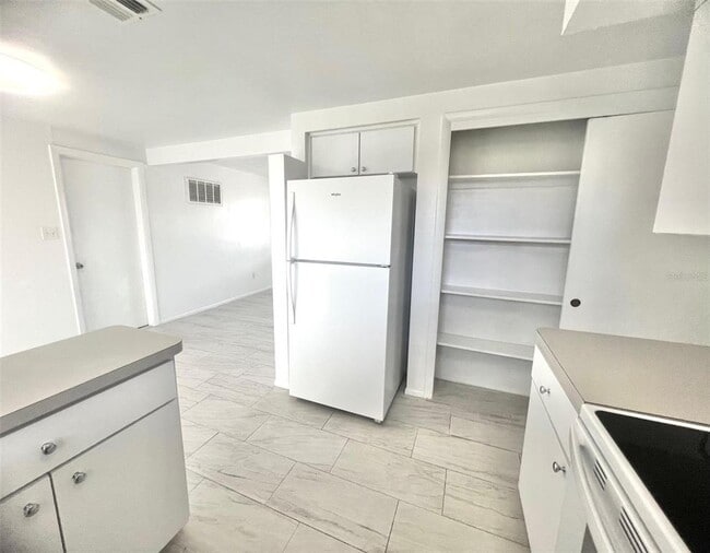 Building Photo - 4626 Taray Ln