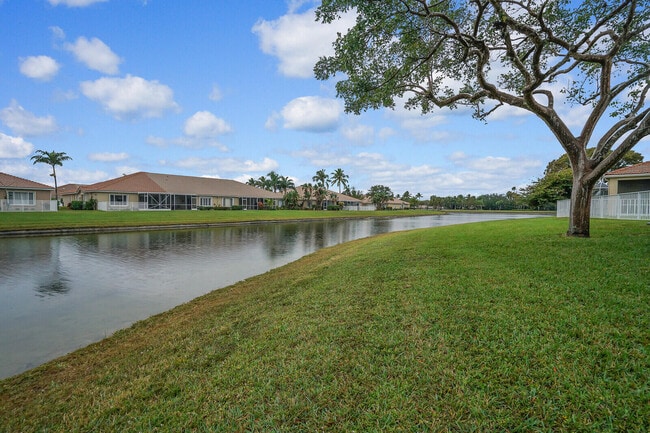 Building Photo - 2394 Kemps Bay
