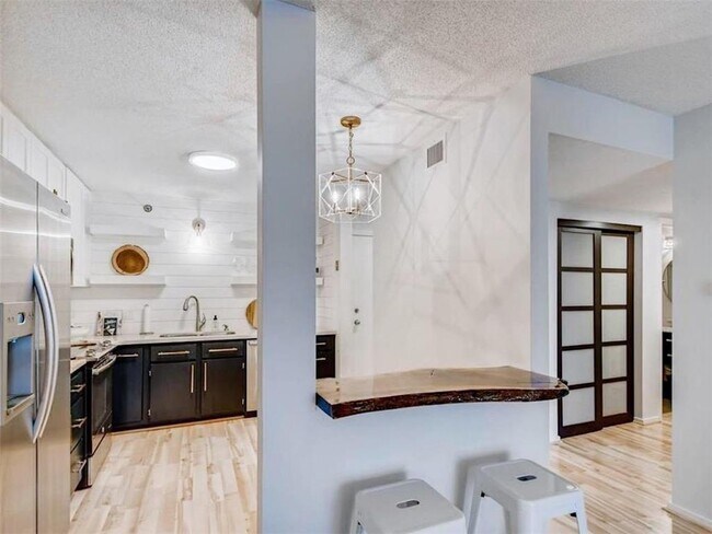 Building Photo - 121 Washington Ave S