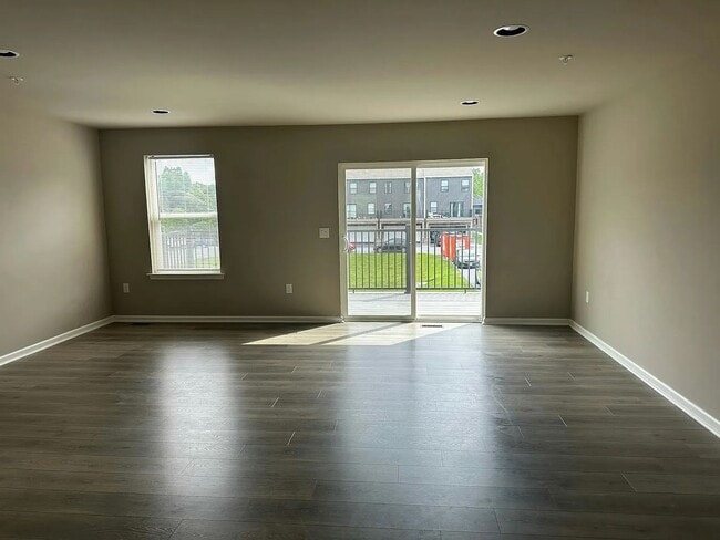 Building Photo - 115 High Pointe Dr