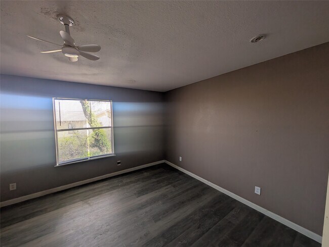 Building Photo - 8901 Humble Westfield Rd