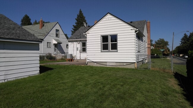 Building Photo - Available soon!! Newly Renovated Shadle Di...