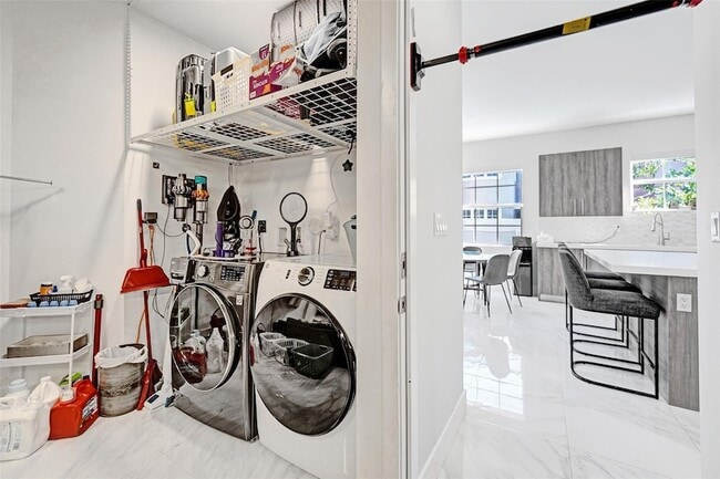 Building Photo - 3534 Forest View Cir