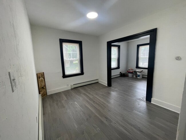 Building Photo - Modern, Fully Renovated 3-Bedroom Apartment – $1,850/month | Pittsfield, MA