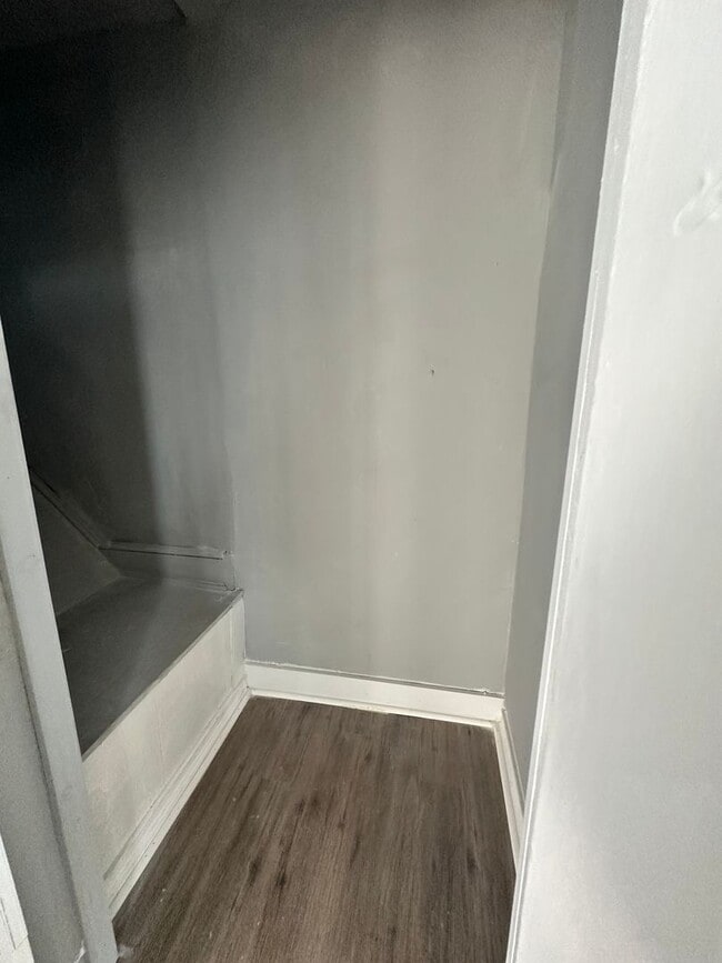 Building Photo - Charming 3-bedroom, 1-bathroom home located in the Cylburn Community