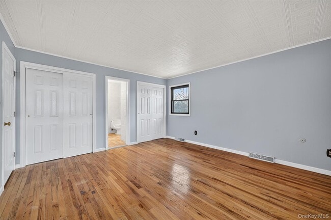 Building Photo - 8 Badami Dr