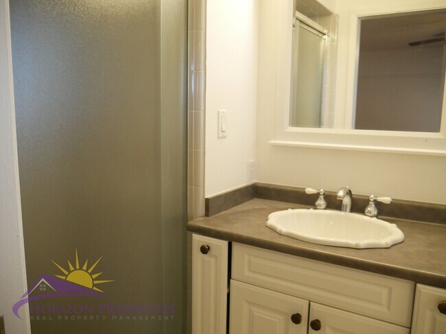Building Photo - Bright 3 bed 2 bath 1,356 sq. ft. Single Family Home In Woodland