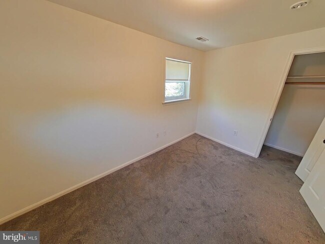 Building Photo - 11902 Centerhill St