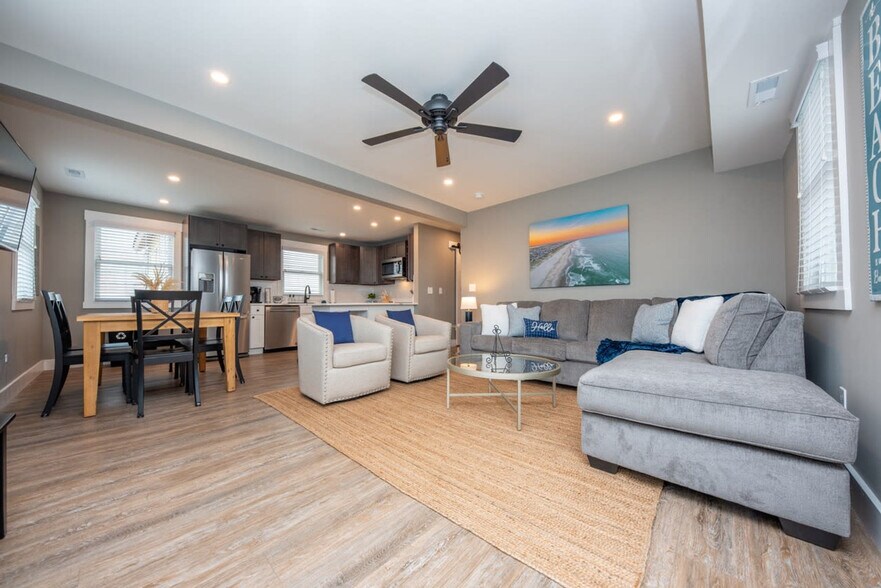 Building Photo - 1142 Simpson Ave