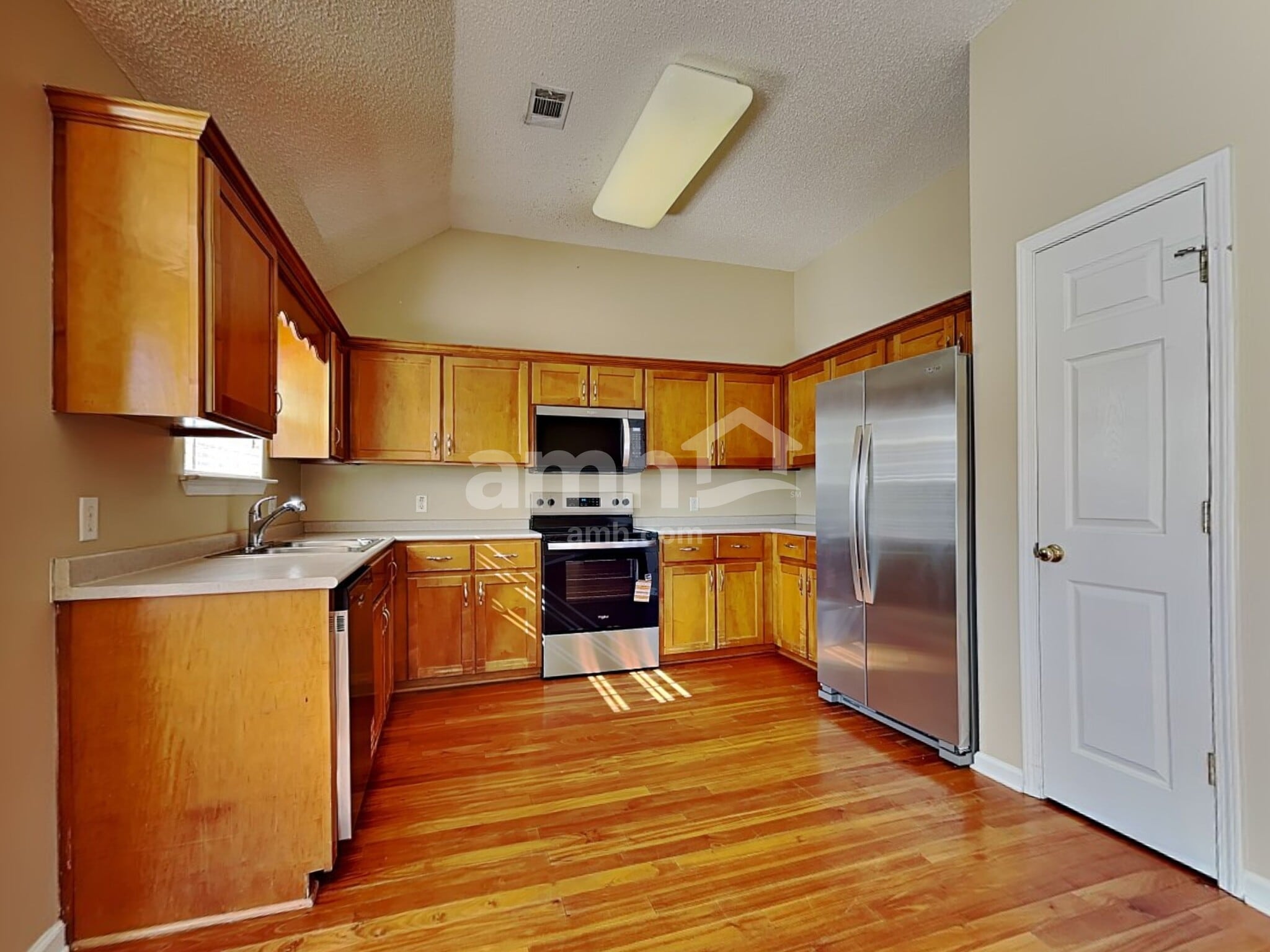 Building Photo - 64 Lancaster Way