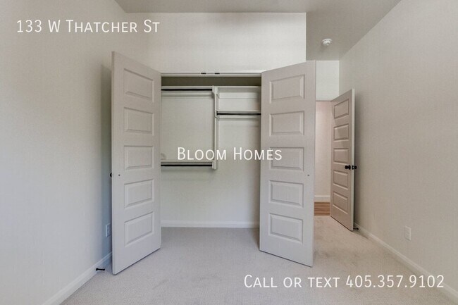 Building Photo - 133 W Thatcher St