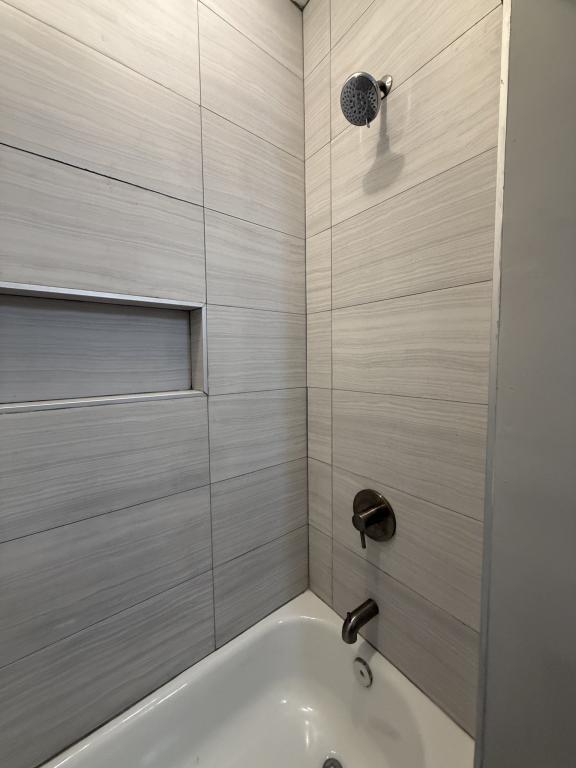 Building Photo - 5340 Maple Ave