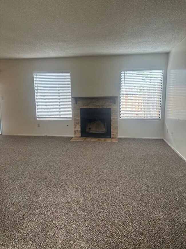 Building Photo - 2800 Barrington St