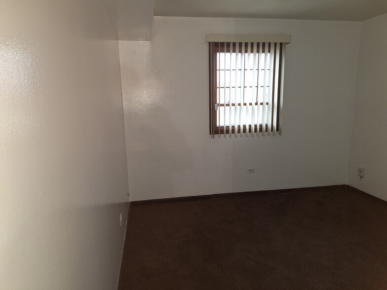 Building Photo - 1527 Berg Dr