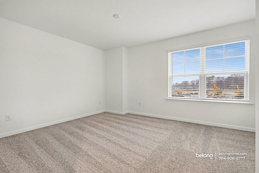 Building Photo - 1817 Riverbend Ave