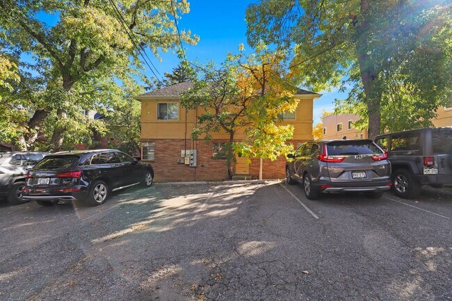 Building Photo - 925 16th St