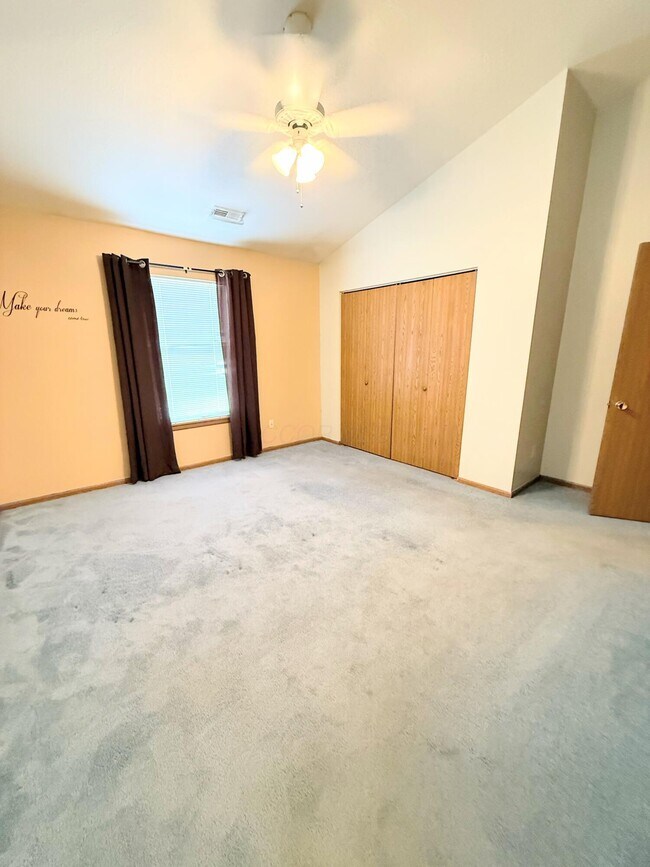 Building Photo - 1229 Rivercrest Dr S