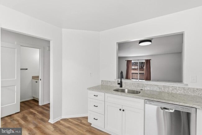 Building Photo - 6096 Majors Ln