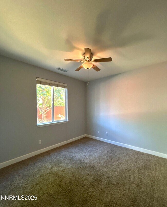 Building Photo - 2065 Long Hollow Dr