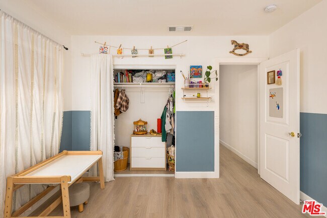 Building Photo - 4540 Catalpa St